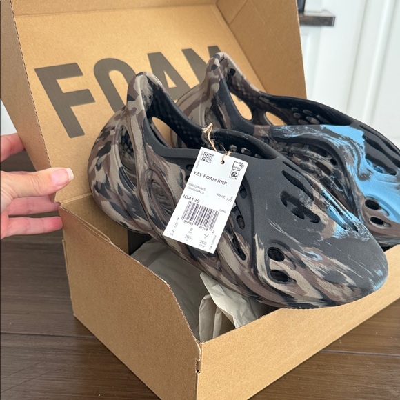 Yeezy Foam Runner - Gray and Blue W8 - Picture 1 of 4